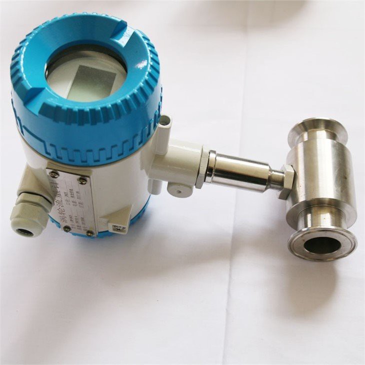 Tri-clamp turbine flowmeter